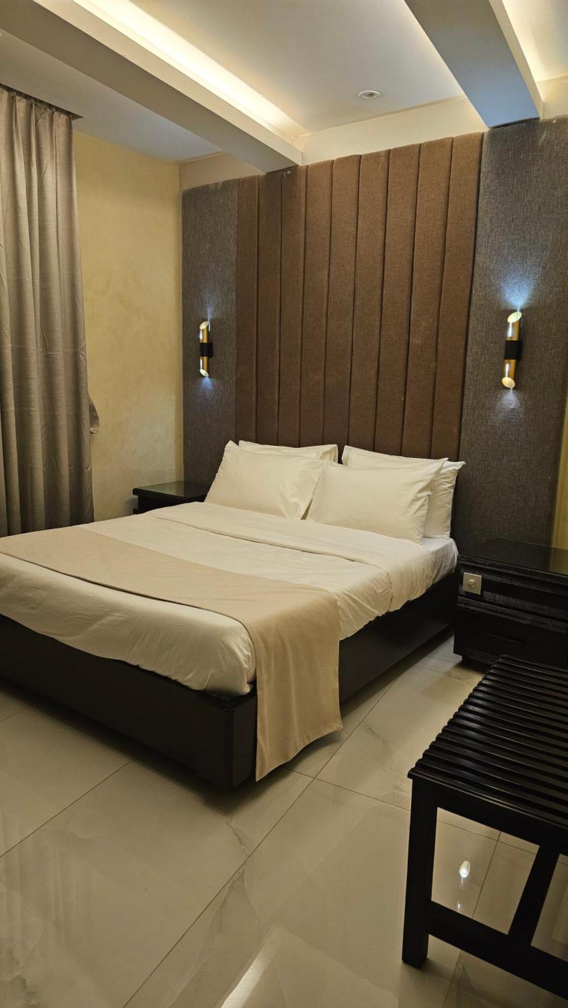 Grik Hotel - Entebbe Exteriér fotografie