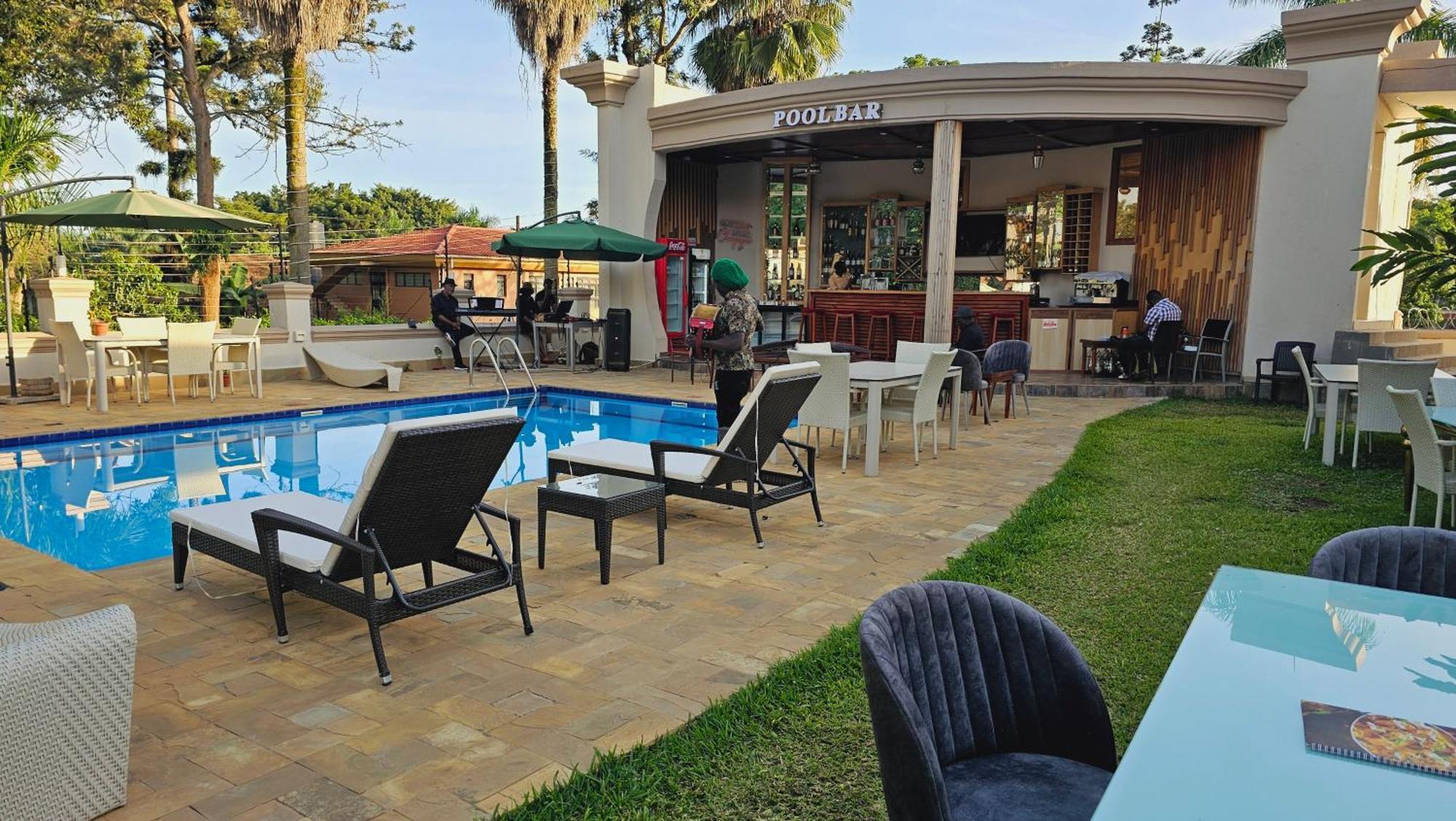 Grik Hotel - Entebbe Exteriér fotografie