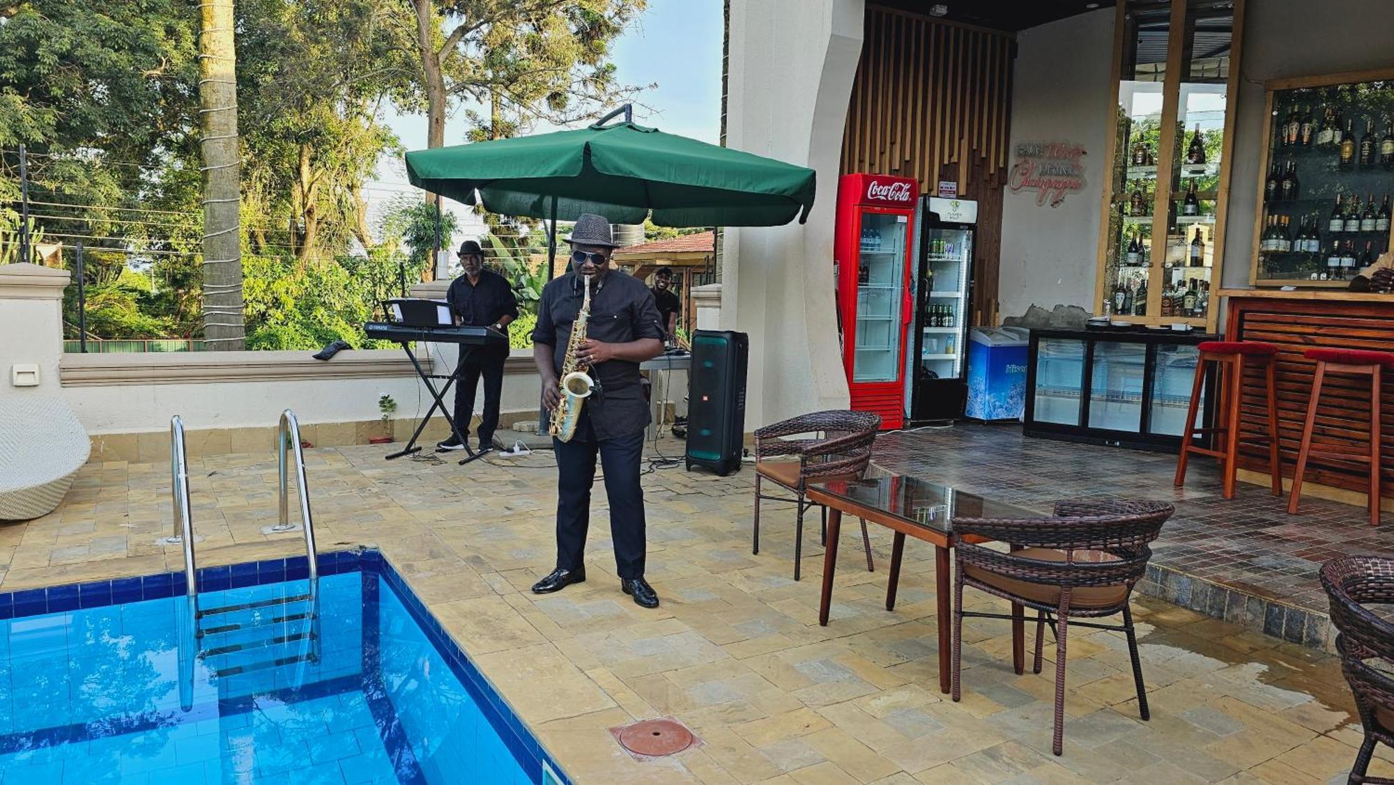Grik Hotel - Entebbe Exteriér fotografie
